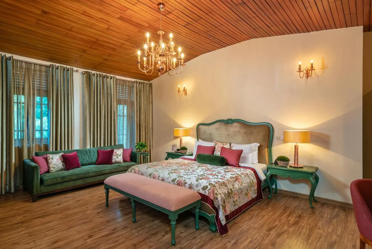 Clove Villa Kandy Hotel